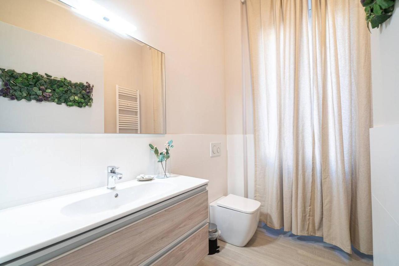 Easylife - Accogliente Residenza A Due Passi Dal Duomo Apartment Milan Exterior photo